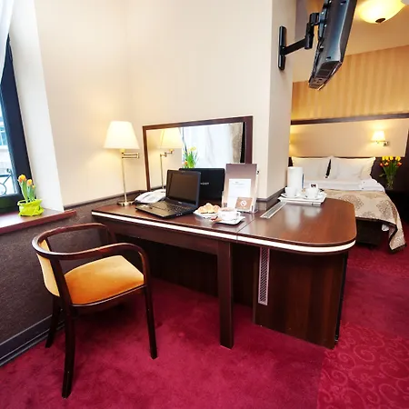 Wielopole 3*