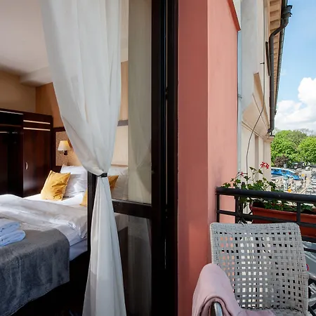 Hotel Wielopole 3*